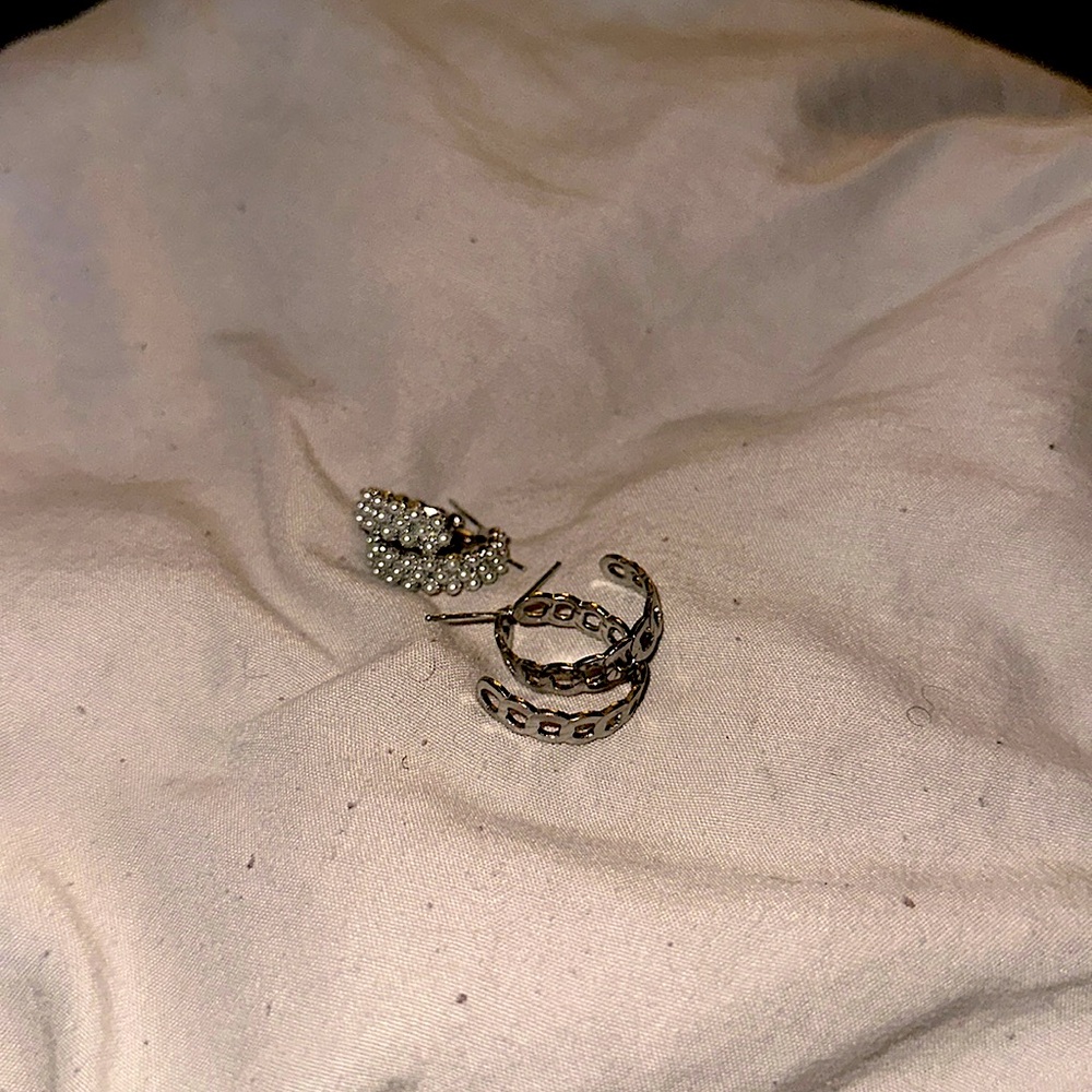 Earring bundle - Picture 4 of 4